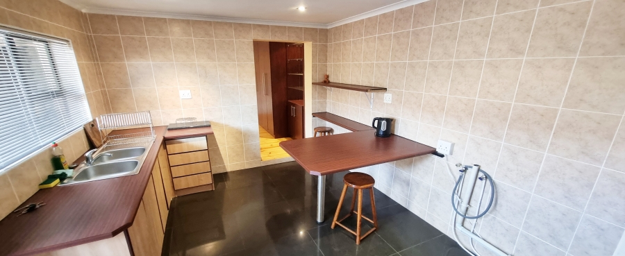 To Let 1 Bedroom Property for Rent in Kensington Western Cape